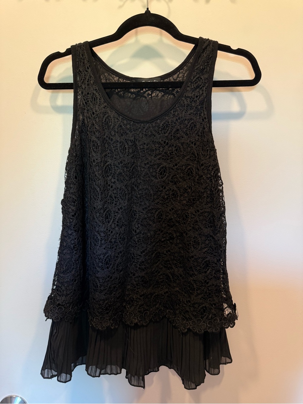 Black Lace Overlay Sleeveless Women's Top